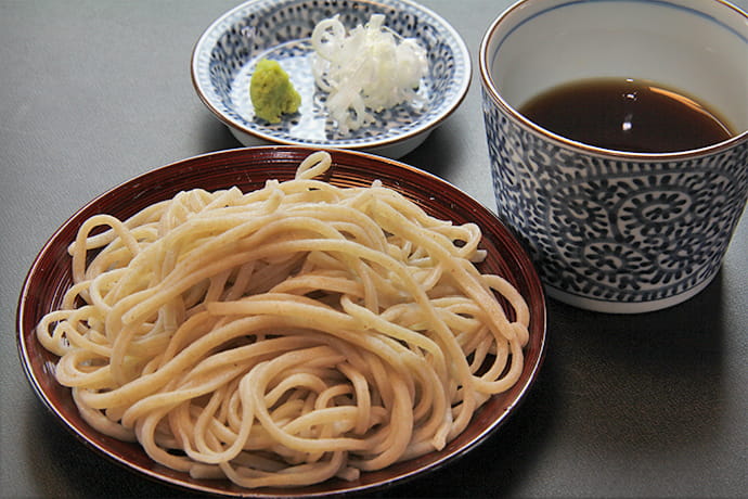 地粉 自家製こだわりの手打ちそば